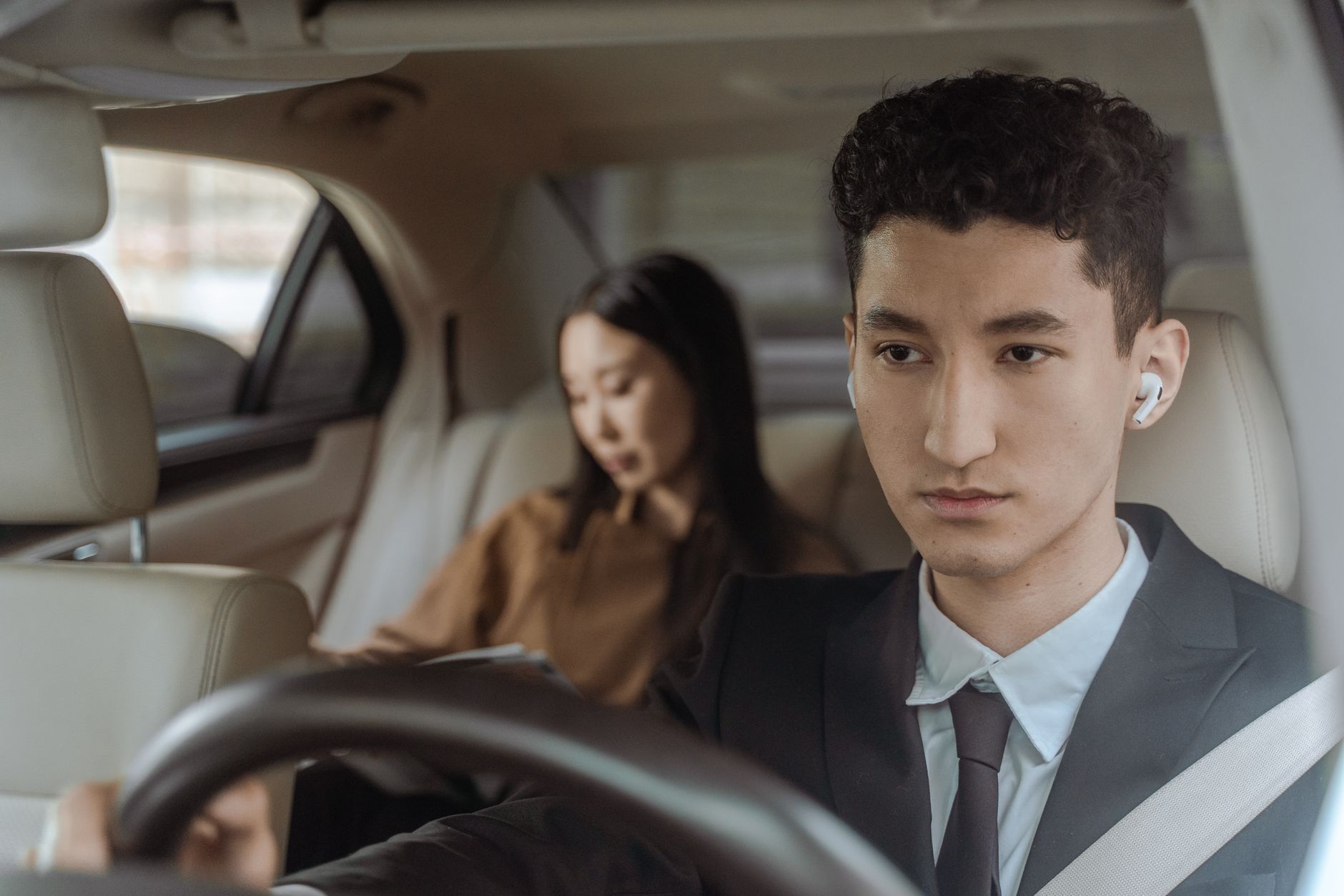 Chauffeurservice: wann er sich lohnt und was ihn vom Taxi trennt