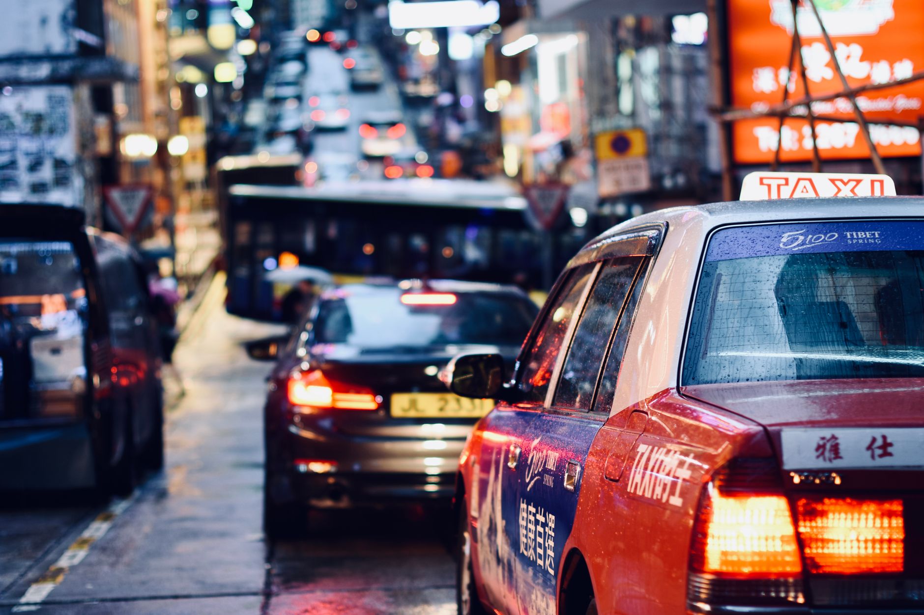 Taxi Frankfurt: Was die Fahrt kostet und wie weit das Pflichtfahrgebiet reicht